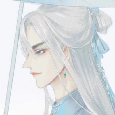 女子在公交站台阻止男子抽烟遭辱骂